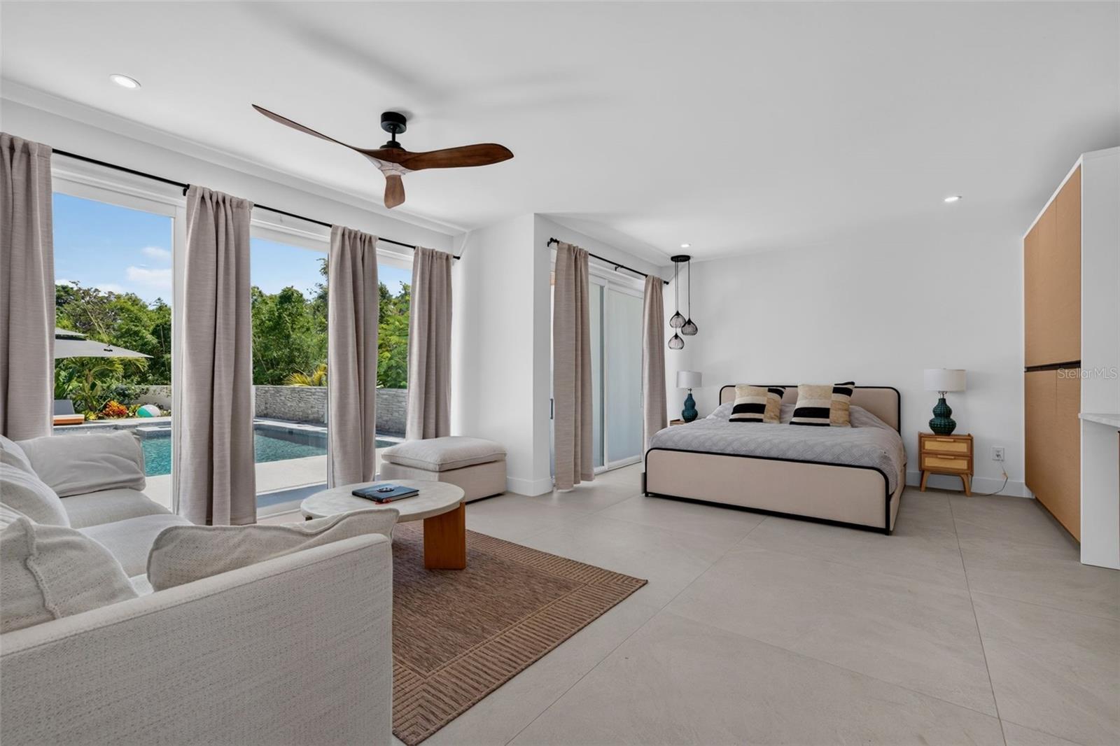 A4703037 Property Photo