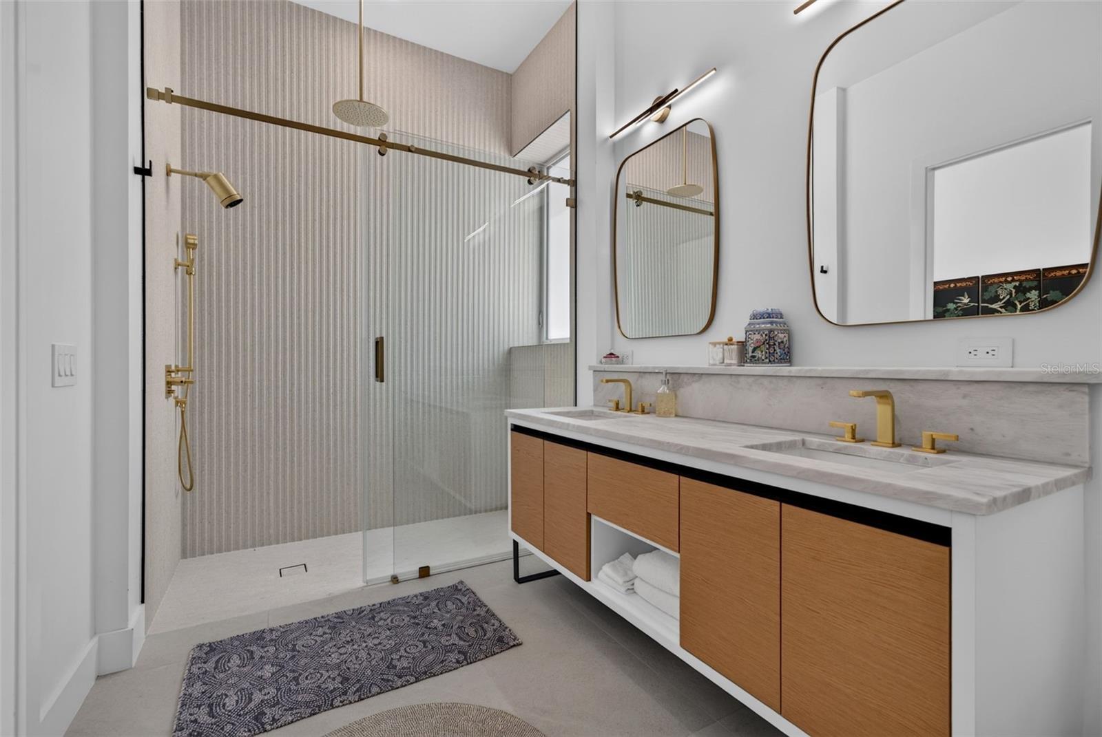 A4703037 Property Photo