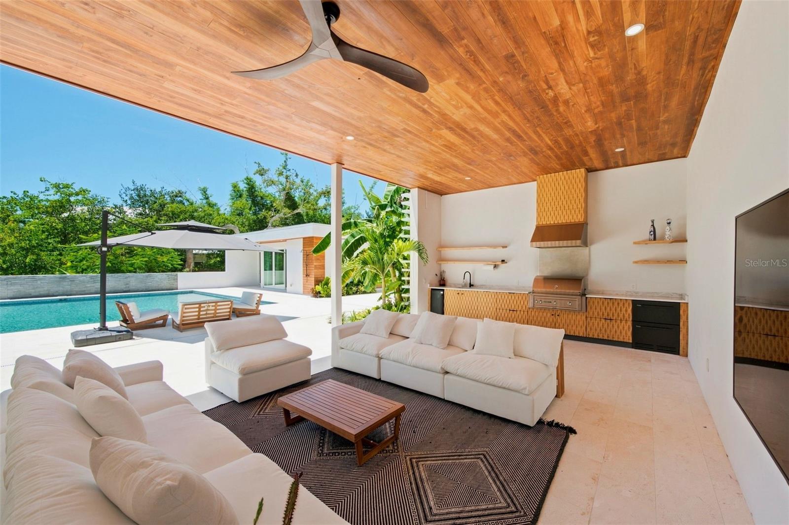 A4703037 Property Photo