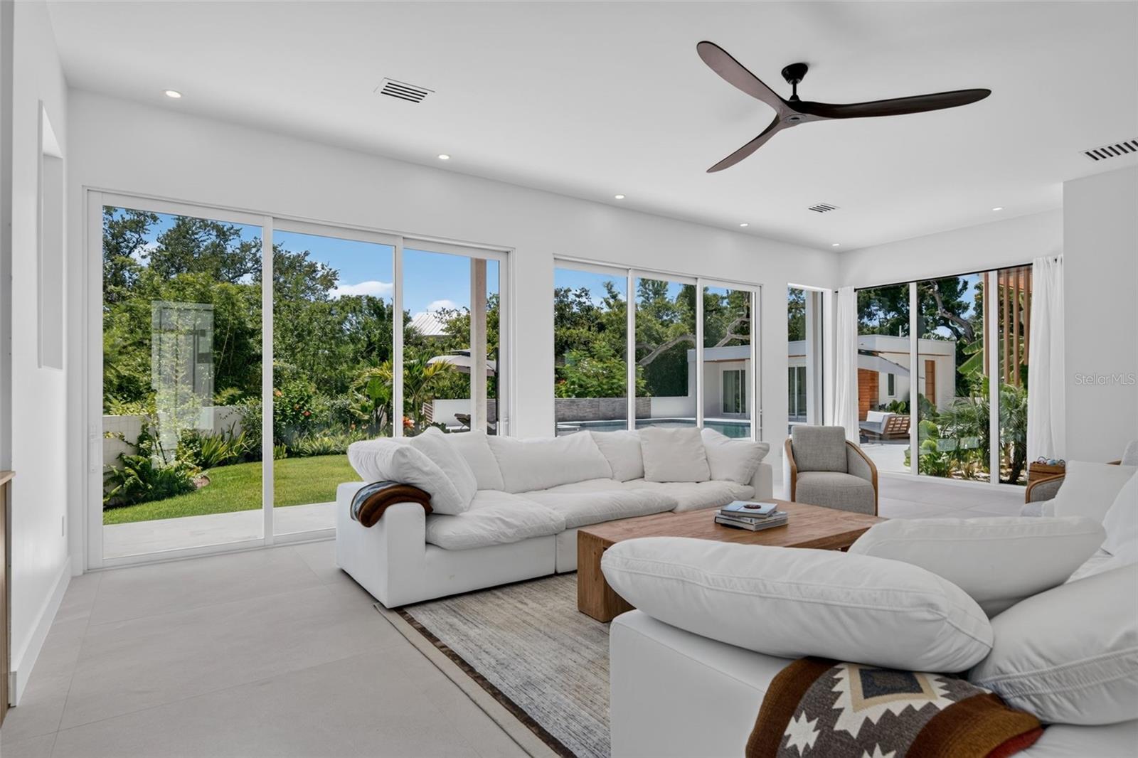 A4703037 Property Photo