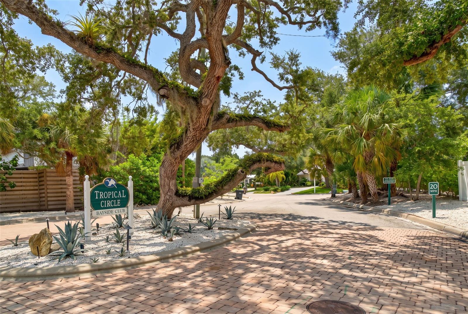 A4703037 Property Photo