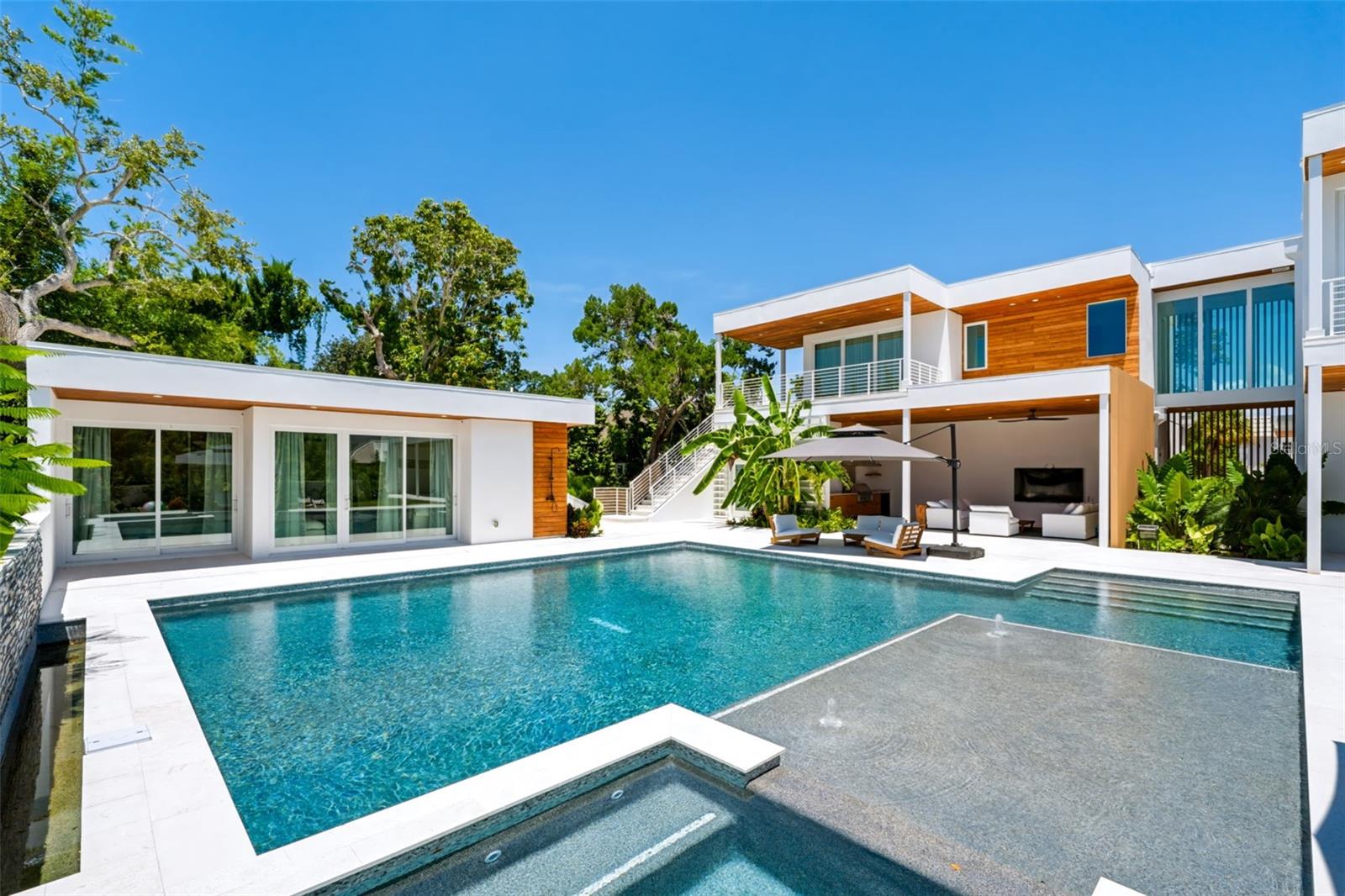A4703037 Property Photo