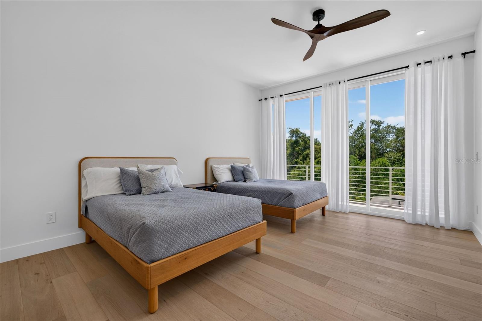 A4703037 Property Photo