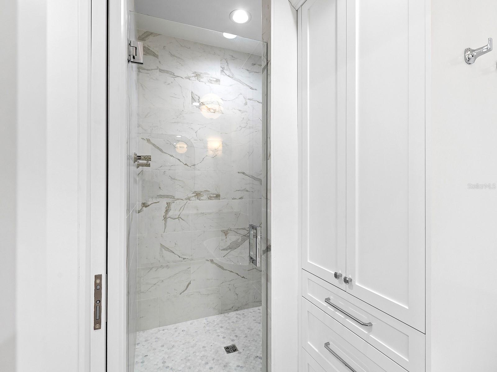 A4703102 Property Photo