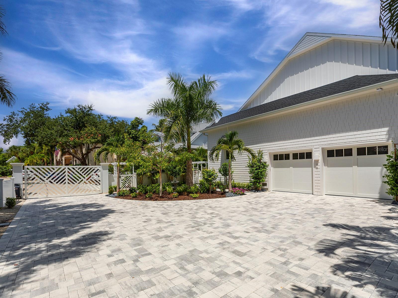 A4703102 Property Photo