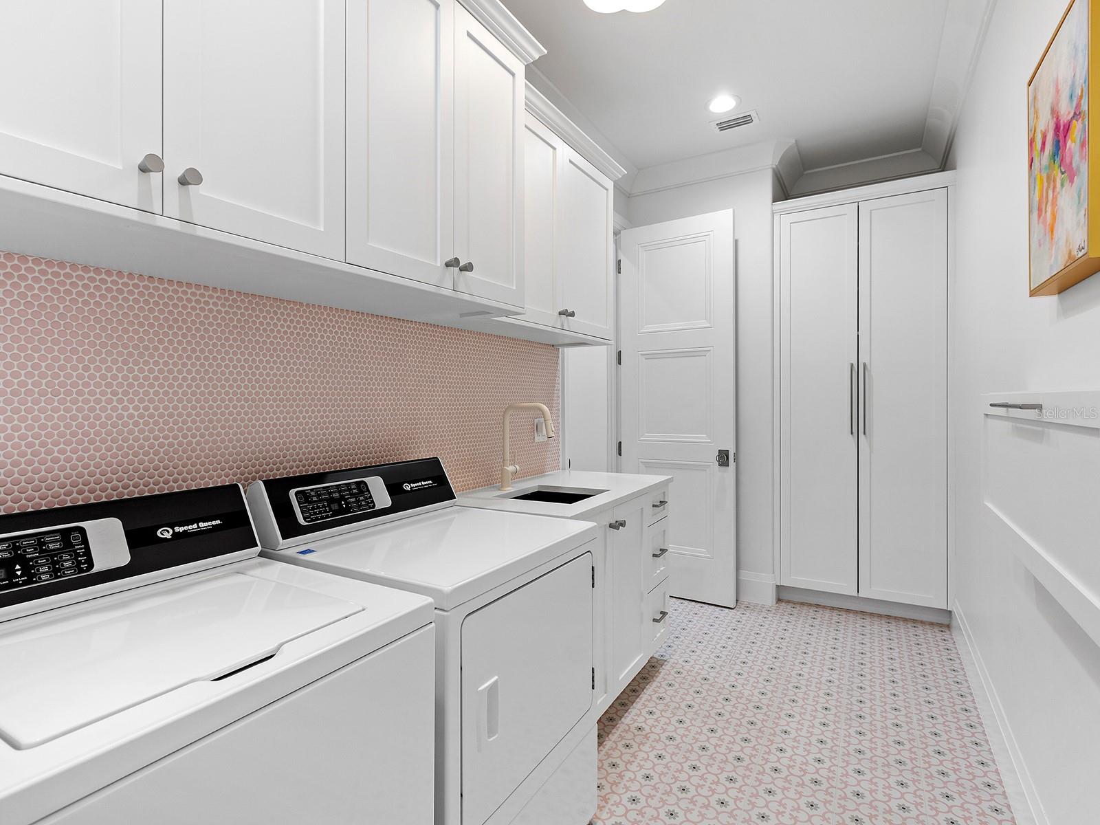 A4703102 Property Photo