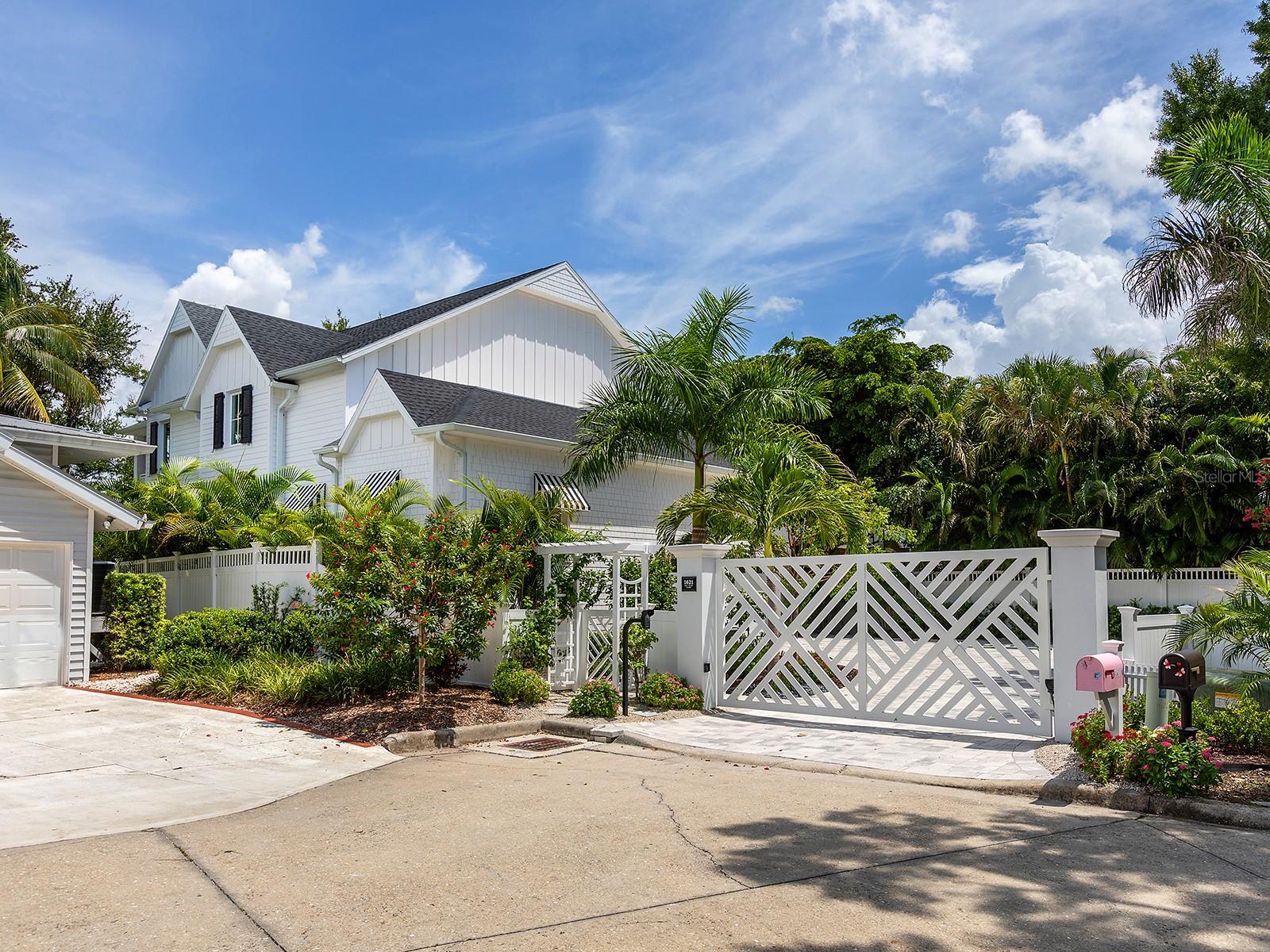 A4703102 Property Photo