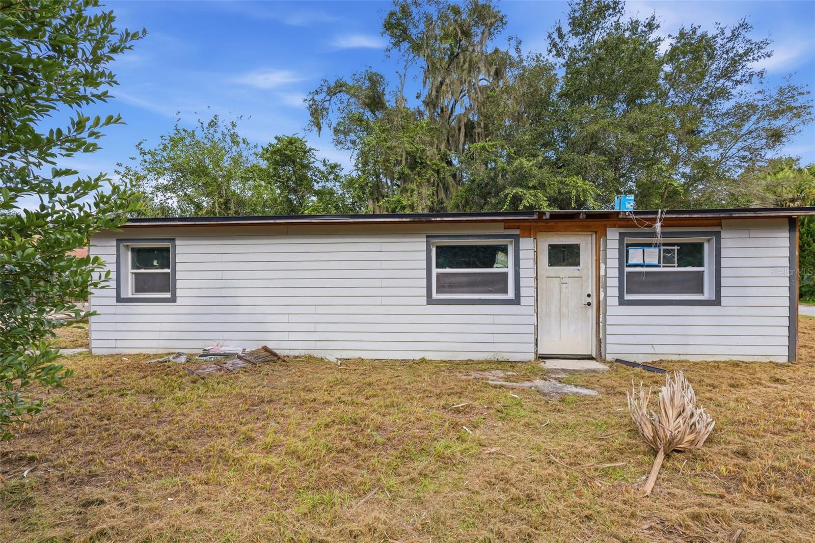 MLS# V4950749 Property Photo
