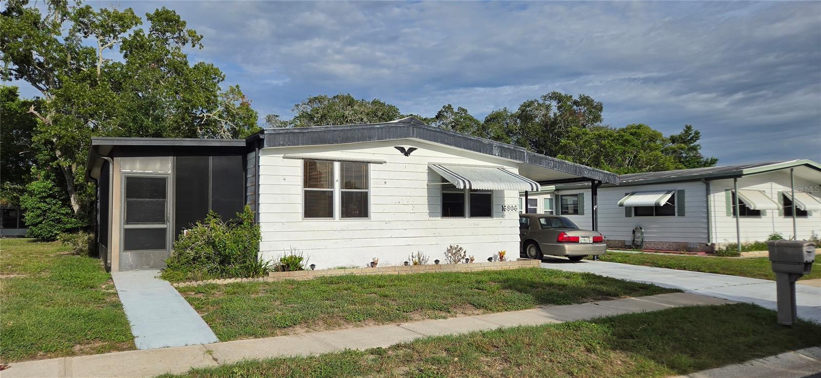 MLS# W7888677 Property Photo