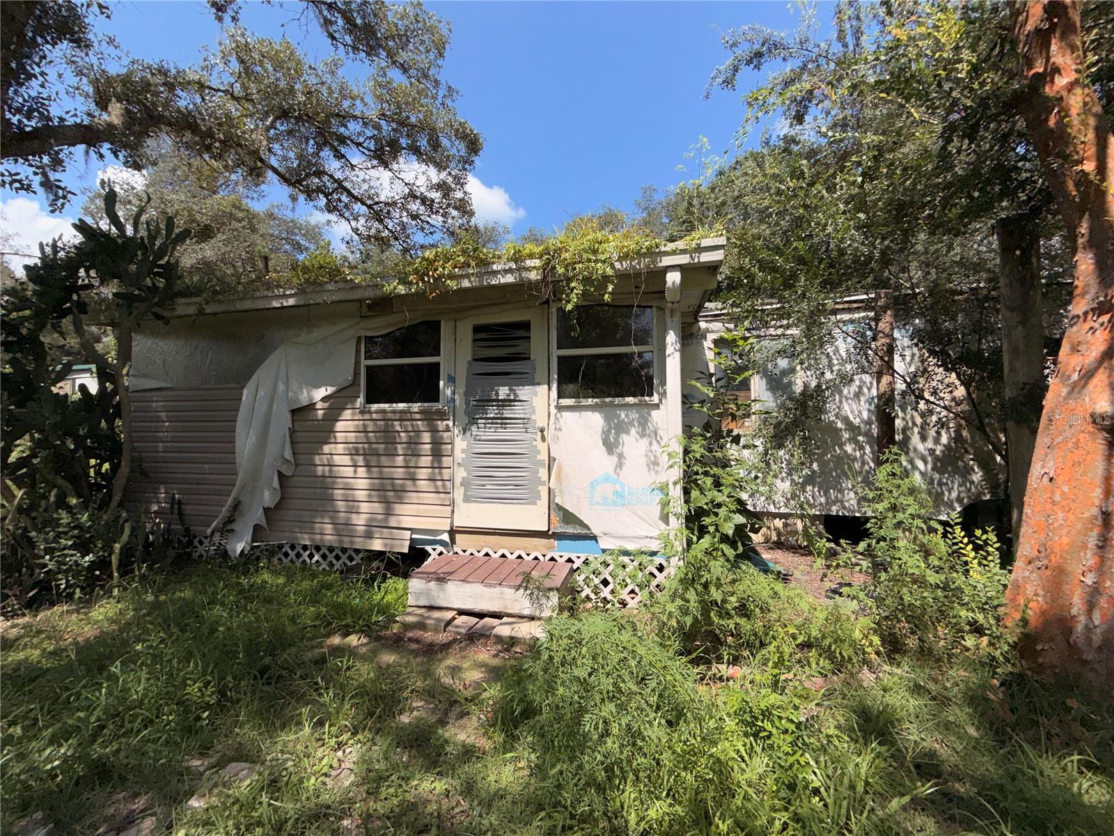 MLS# V4950796 Property Photo