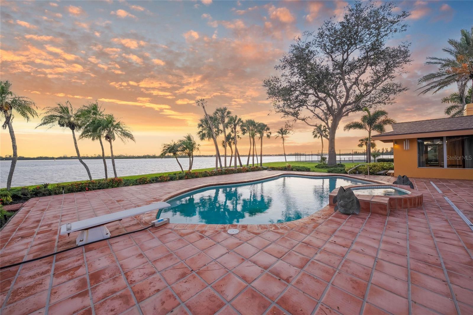 A4703378 Property Photo