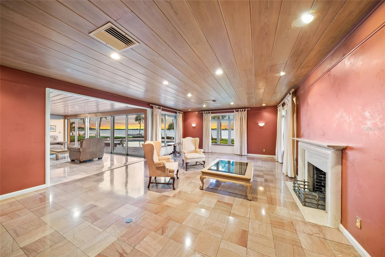 A4703378 Property Photo
