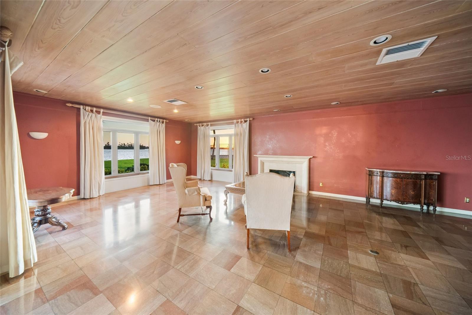 A4703378 Property Photo