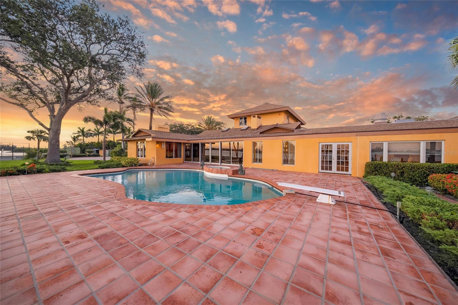 A4703378 Property Photo
