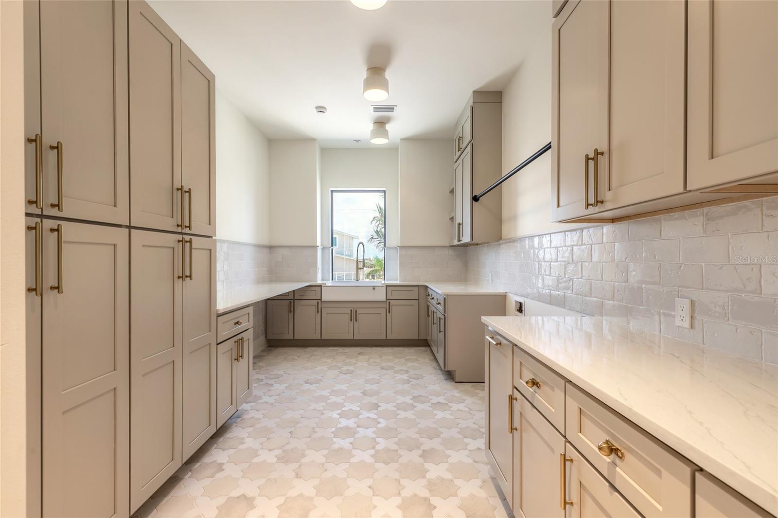 NS1089034 Property Photo