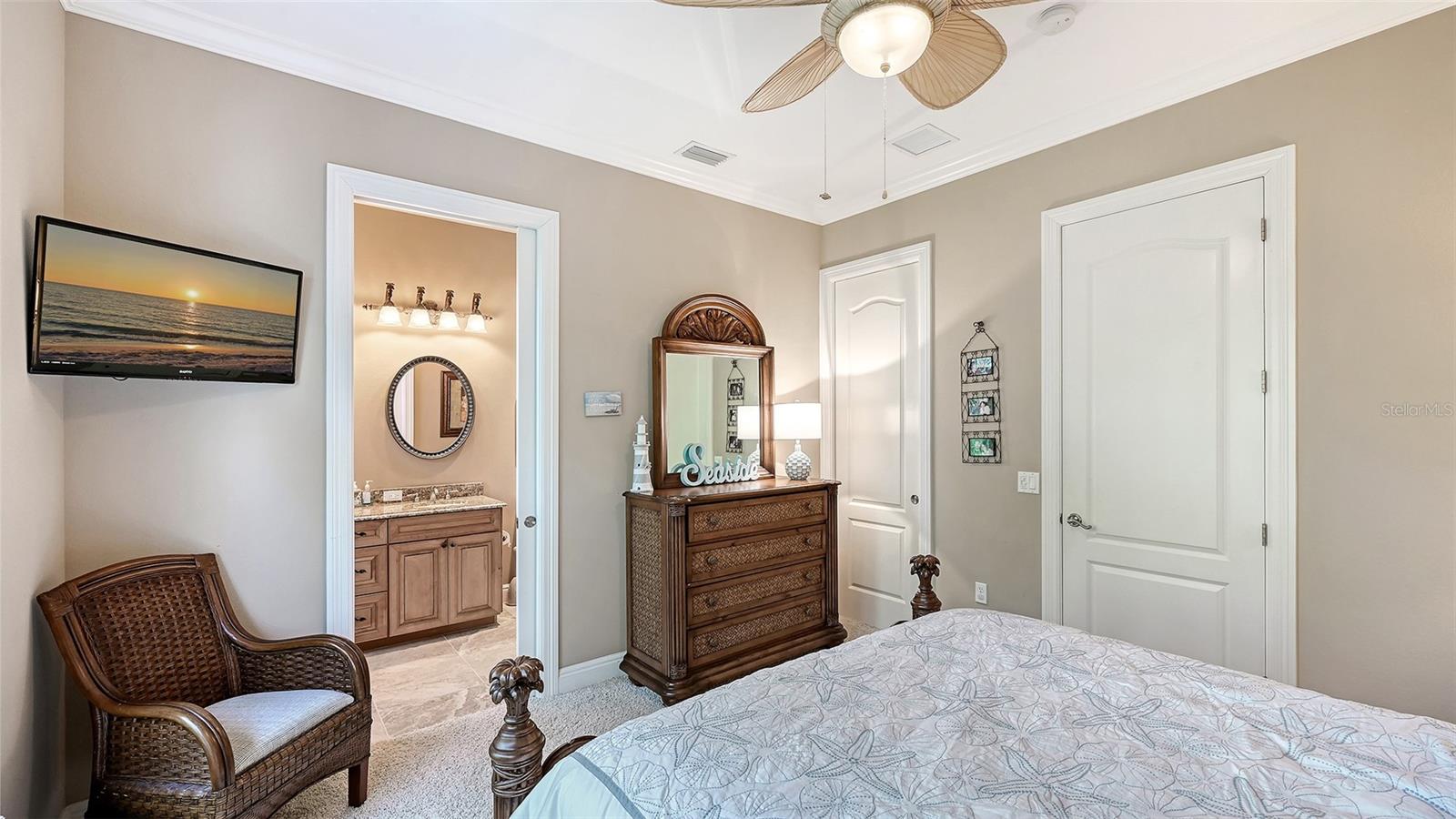 A4703507 Property Photo