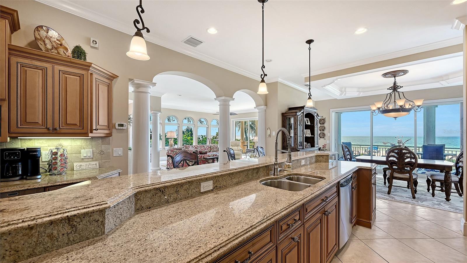 A4703507 Property Photo