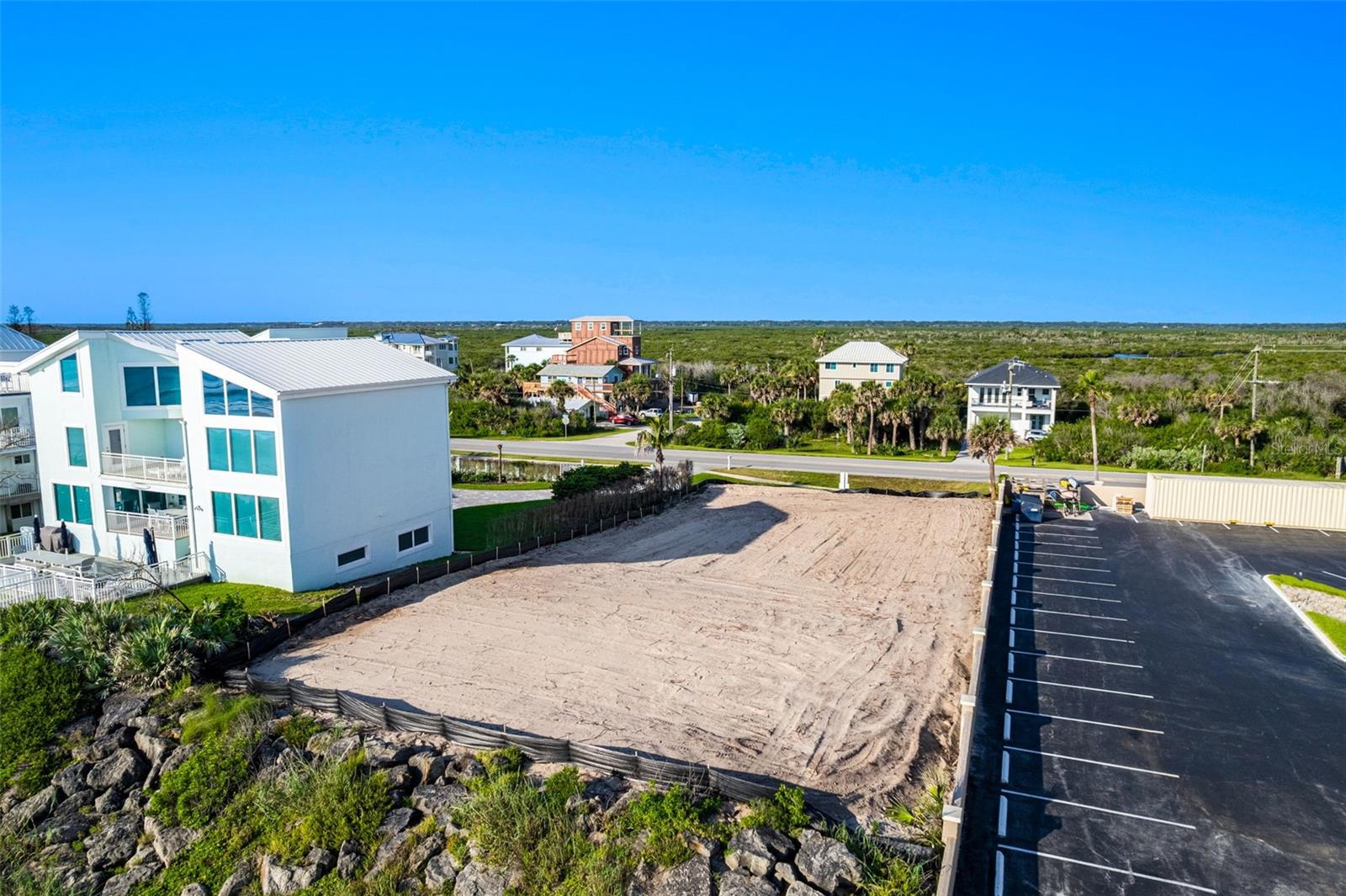 O6435343 Property Photo