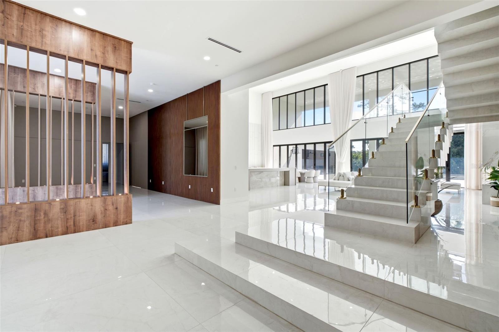 O6436240 Property Photo