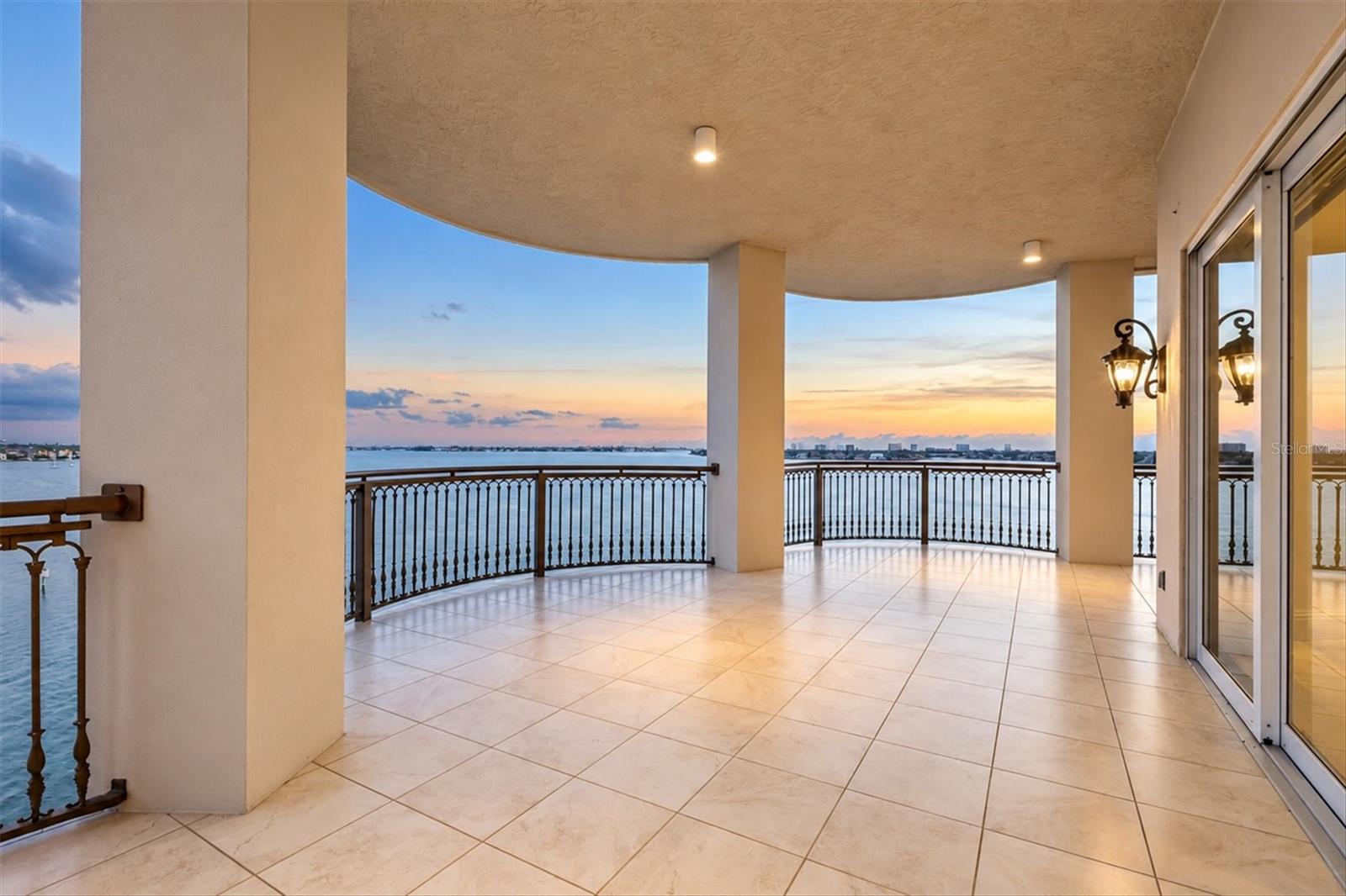 A4703976 Property Photo