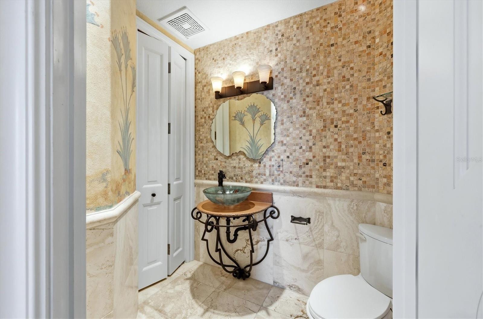 A4703976 Property Photo