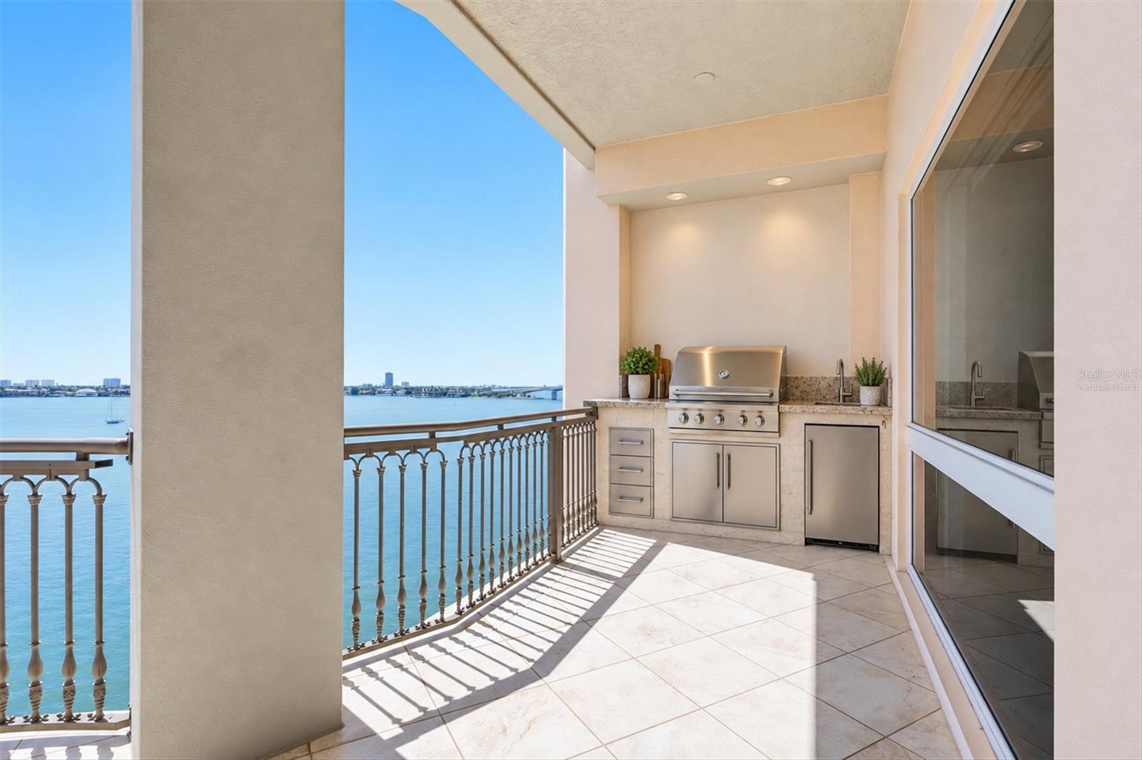 A4703976 Property Photo