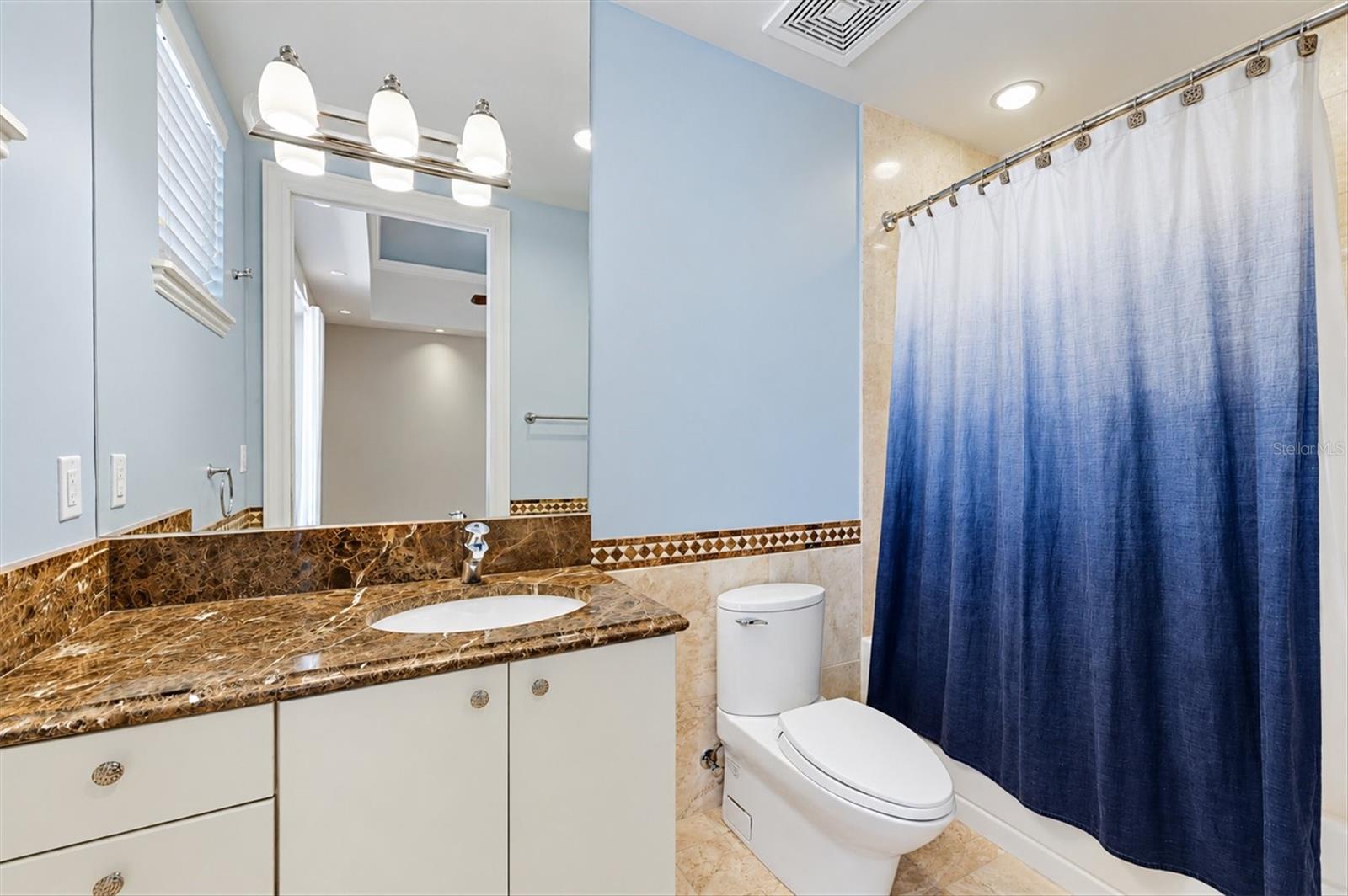 A4703976 Property Photo