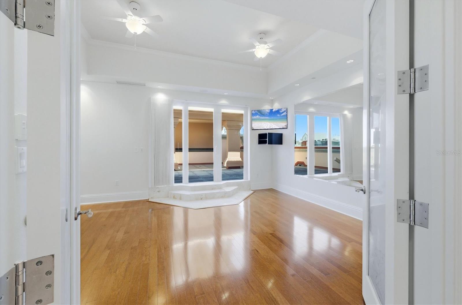A4703976 Property Photo