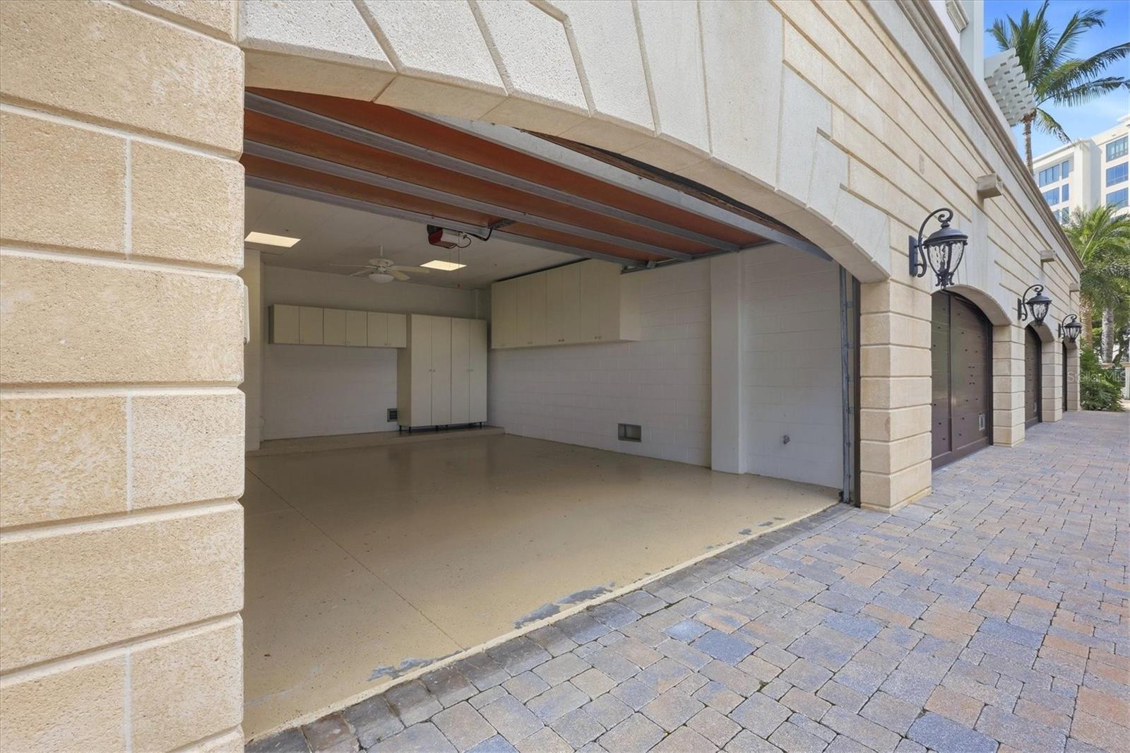 A4703976 Property Photo