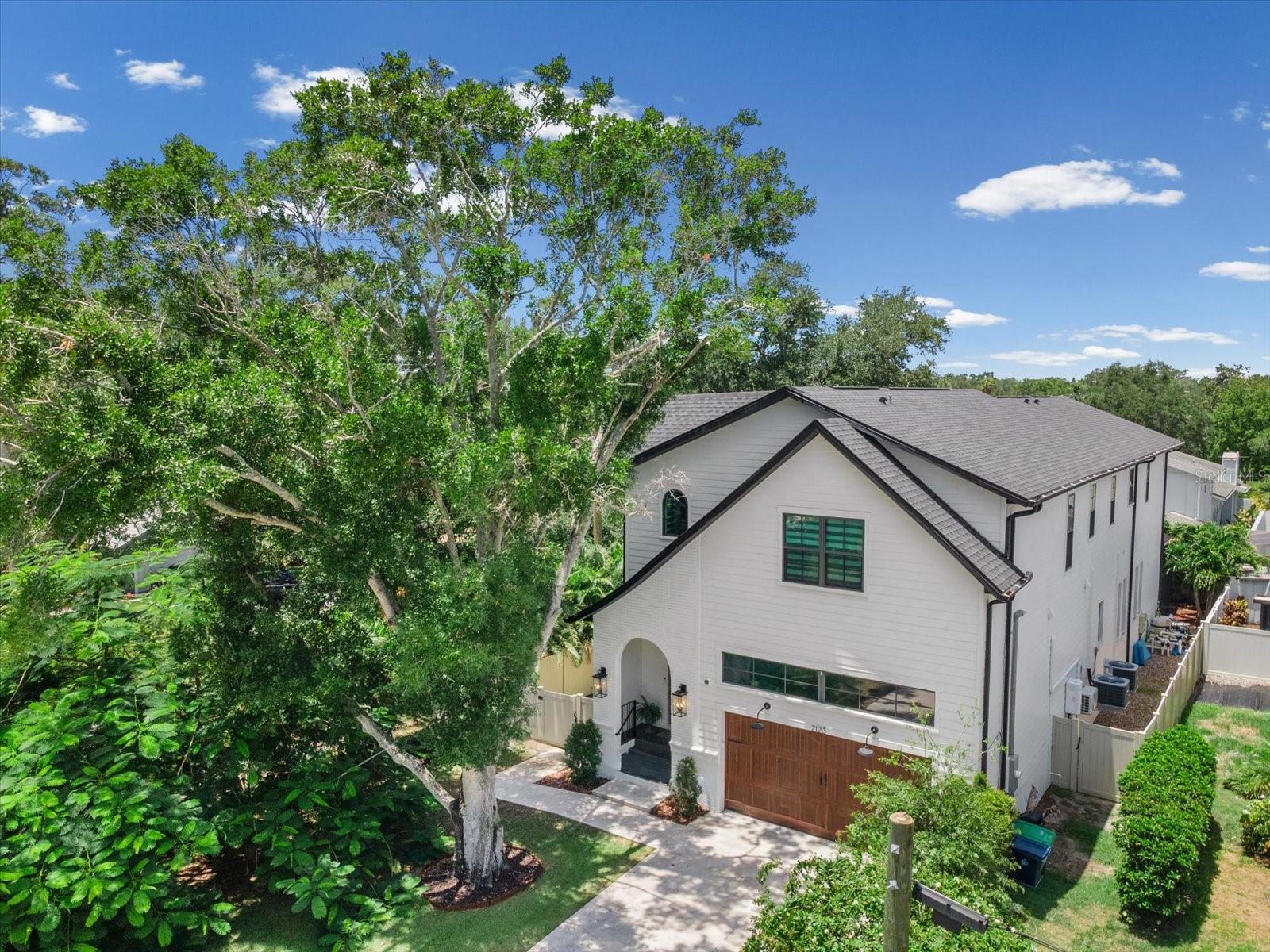 MLS# TB8543031 Property Photo