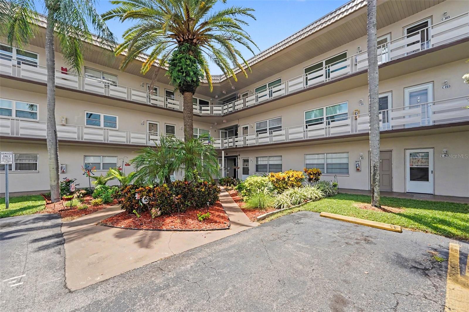 MLS# TB8544043 Property Photo