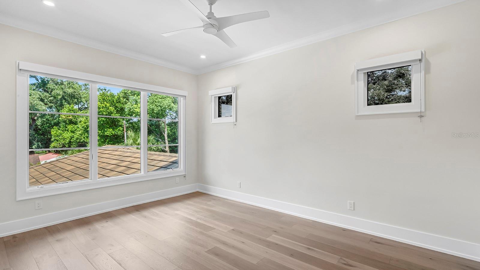 O6437917 Property Photo