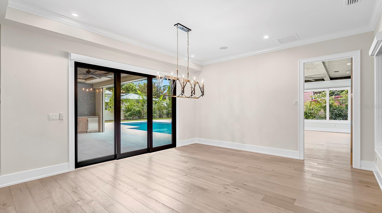 O6437917 Property Photo