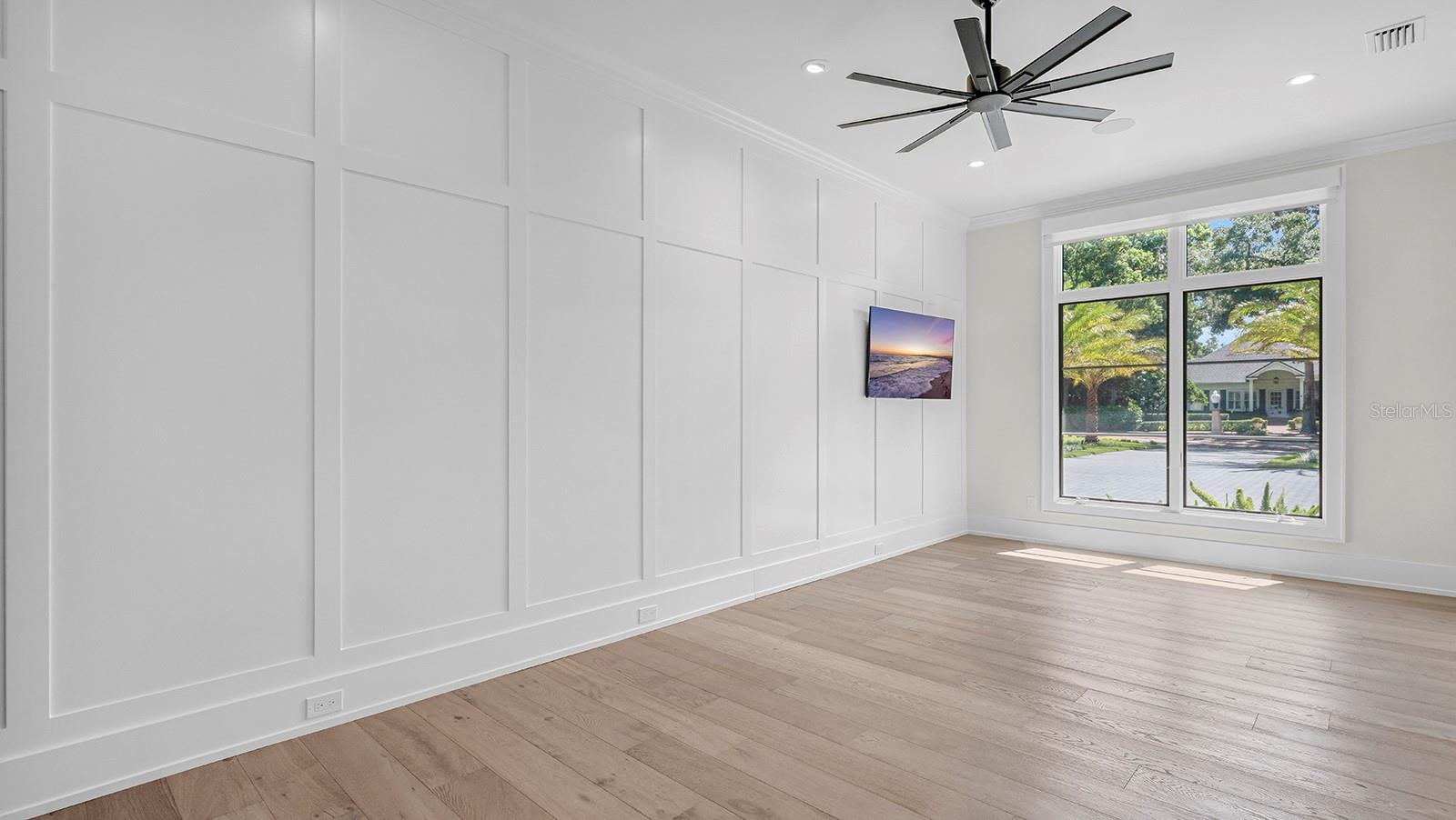 O6437917 Property Photo