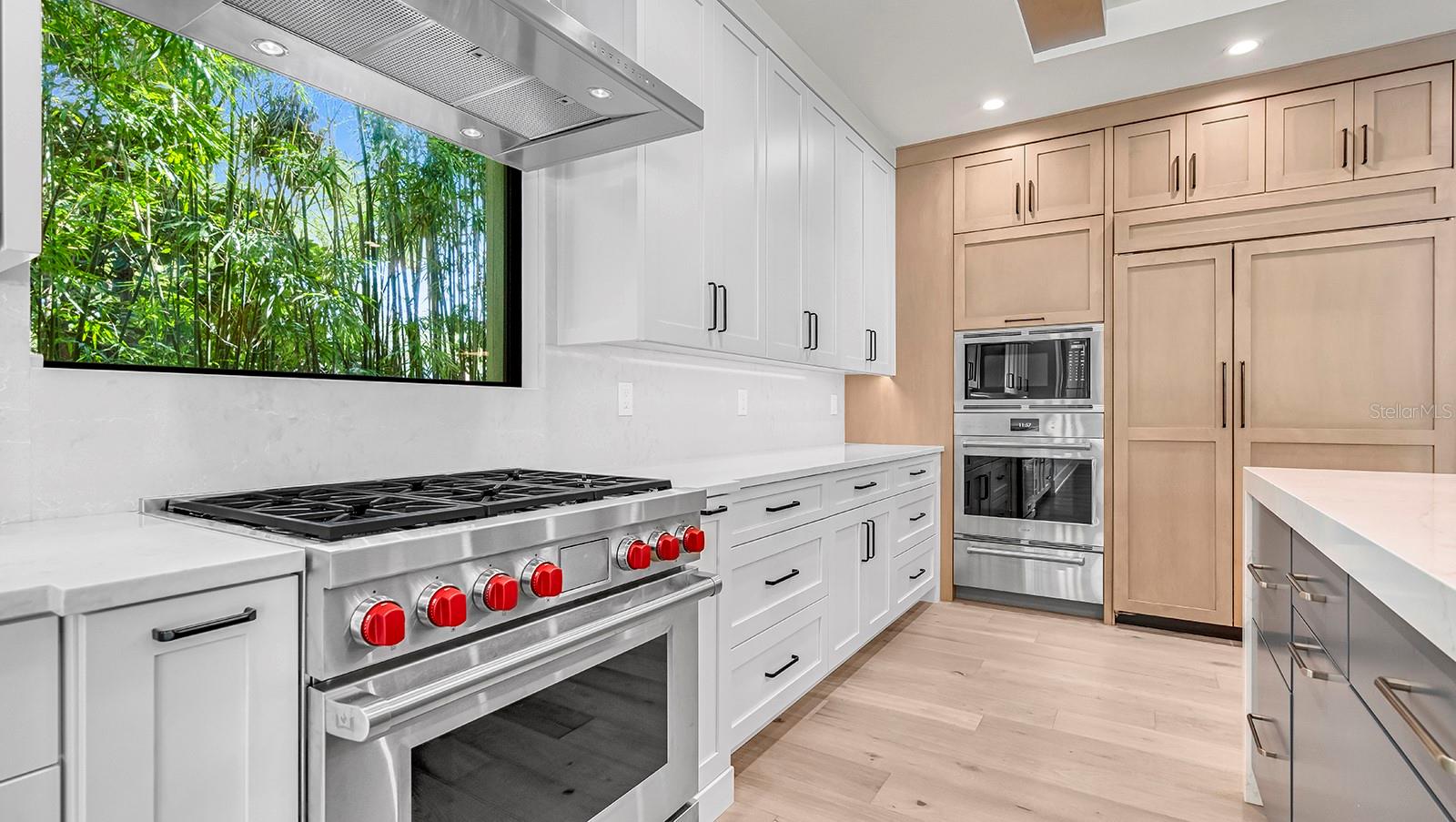 O6437917 Property Photo