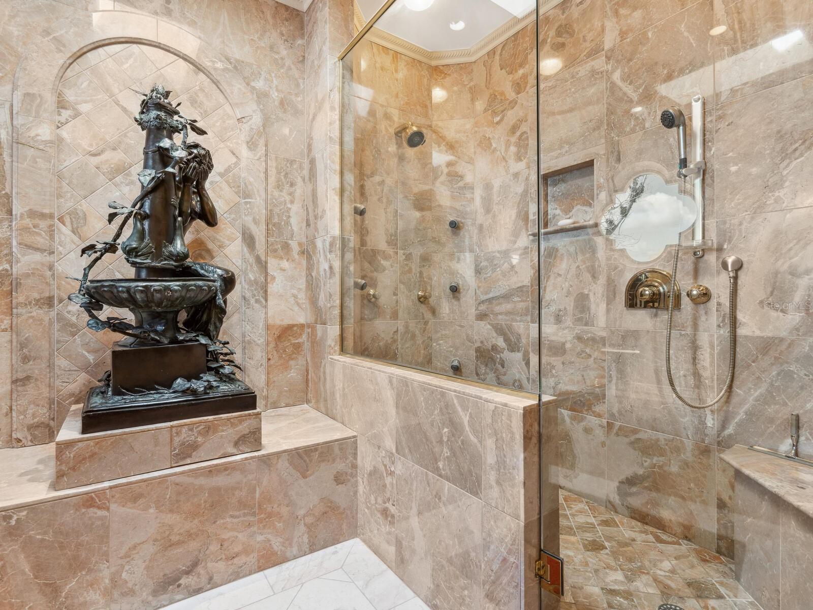 A4704643 Property Photo