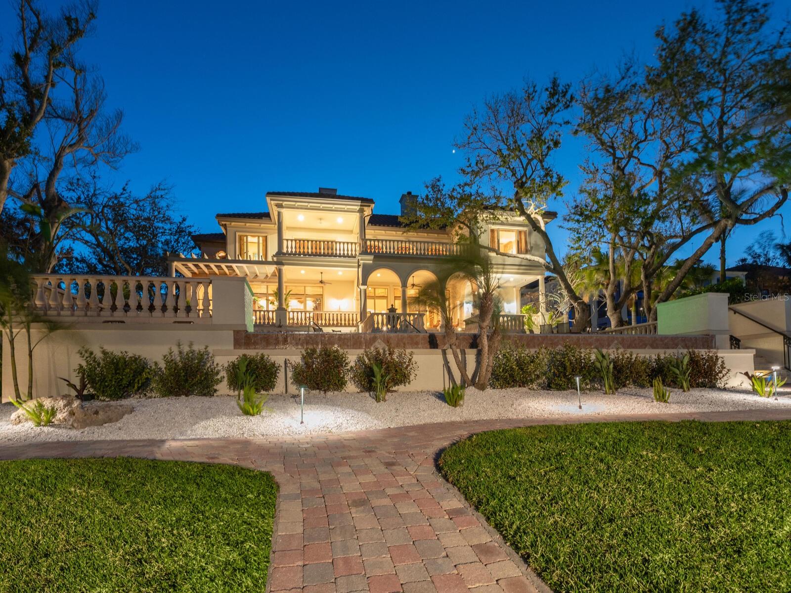 A4704643 Property Photo