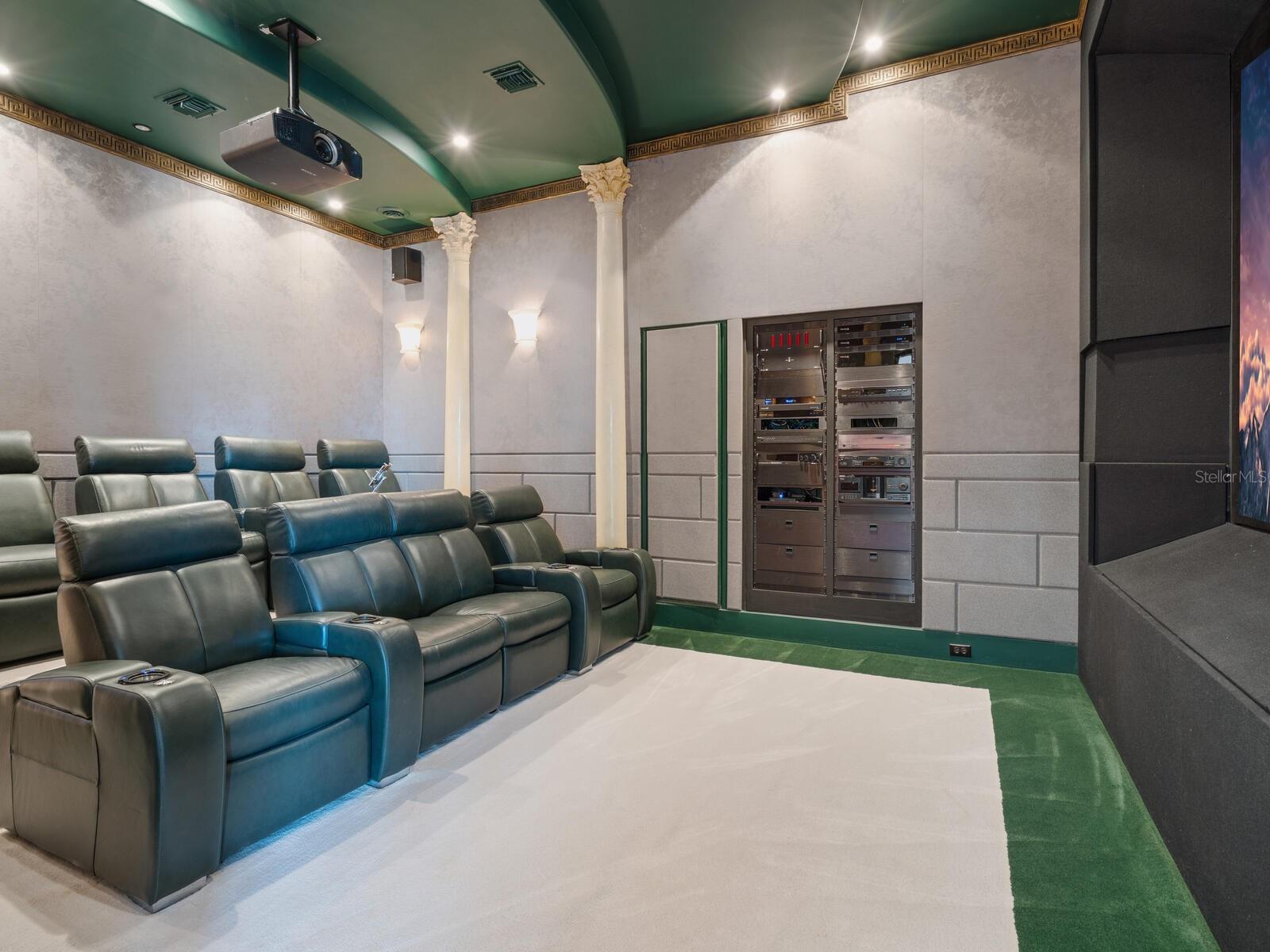 A4704643 Property Photo