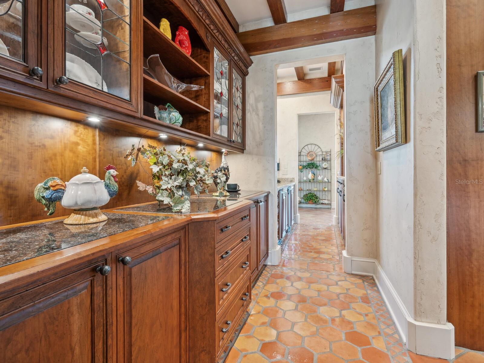 A4704643 Property Photo