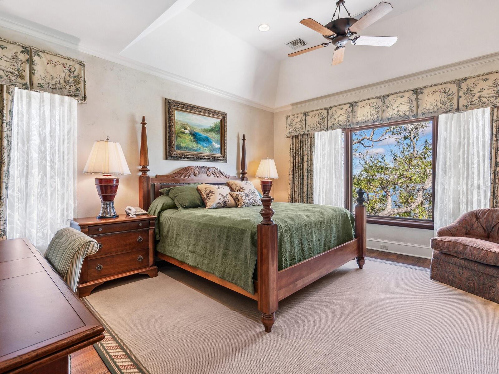 A4704643 Property Photo