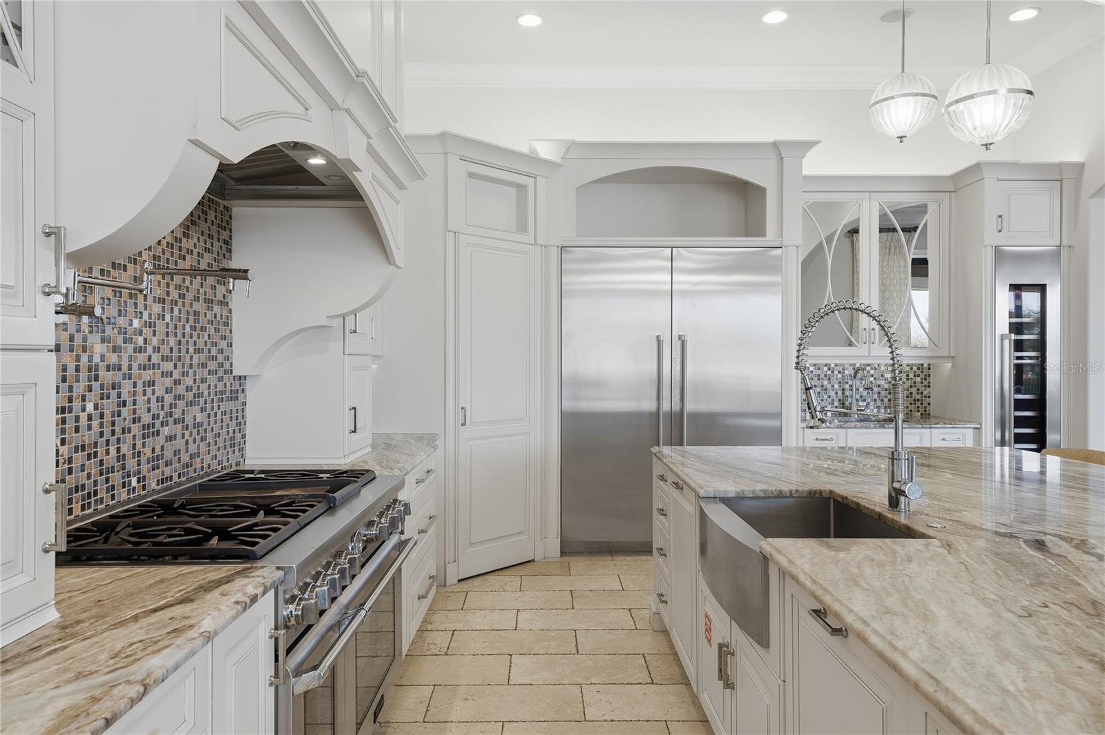 O6438655 Property Photo