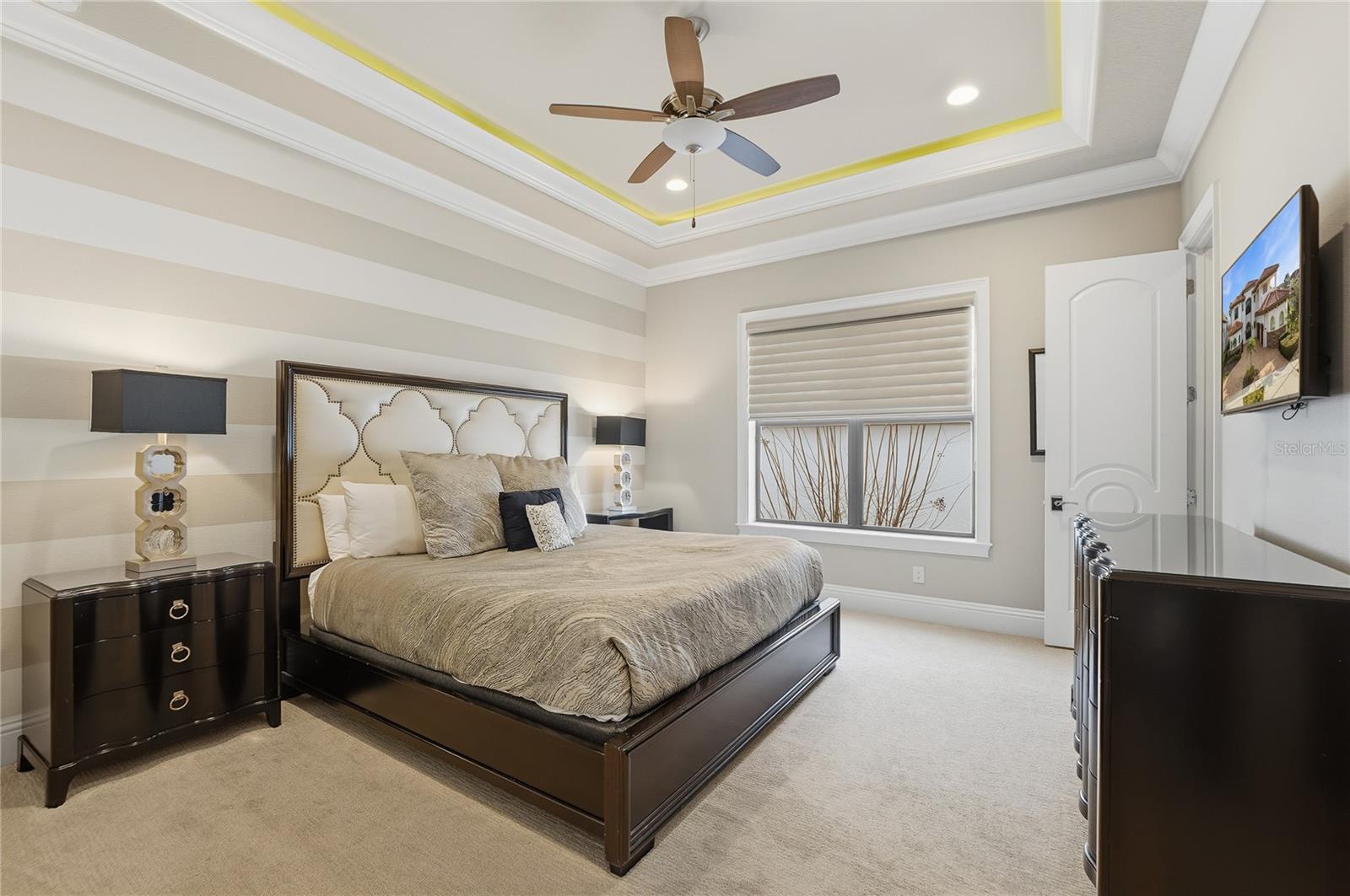 O6438655 Property Photo