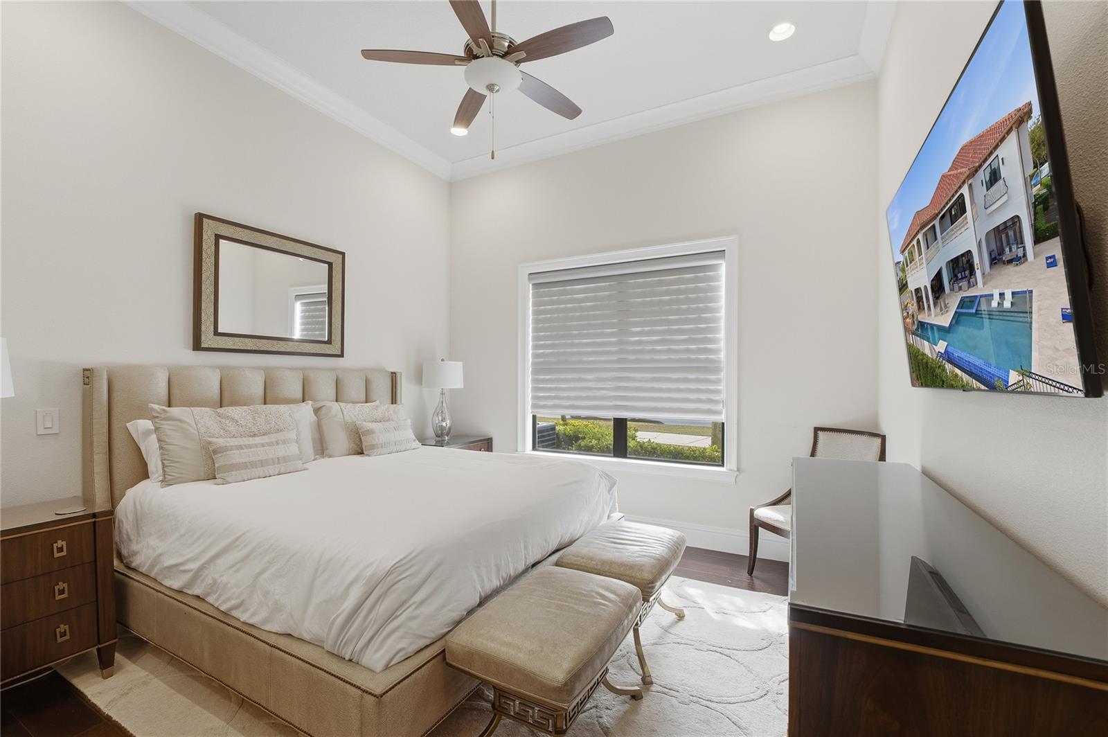 O6438655 Property Photo