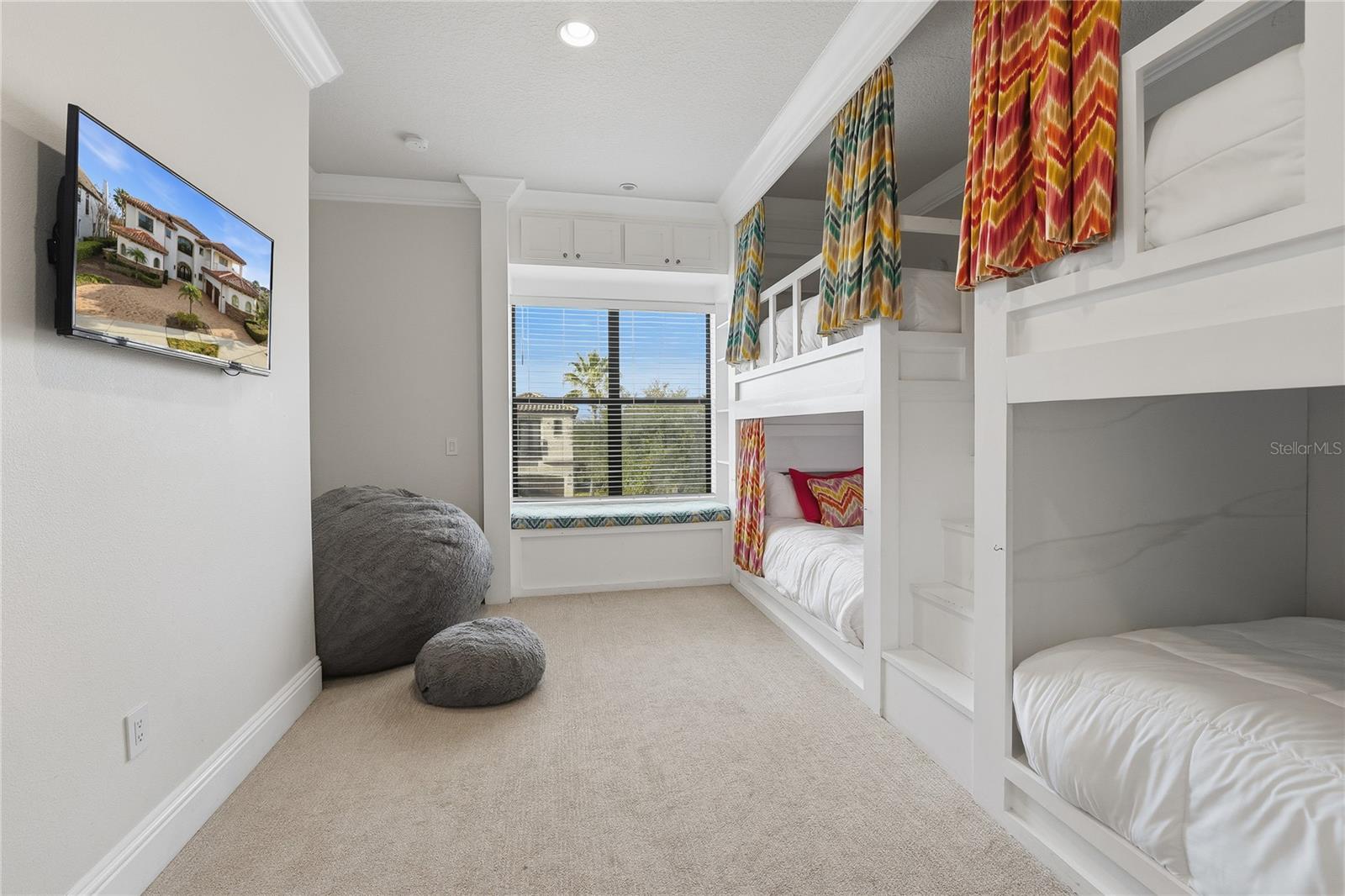 O6438655 Property Photo