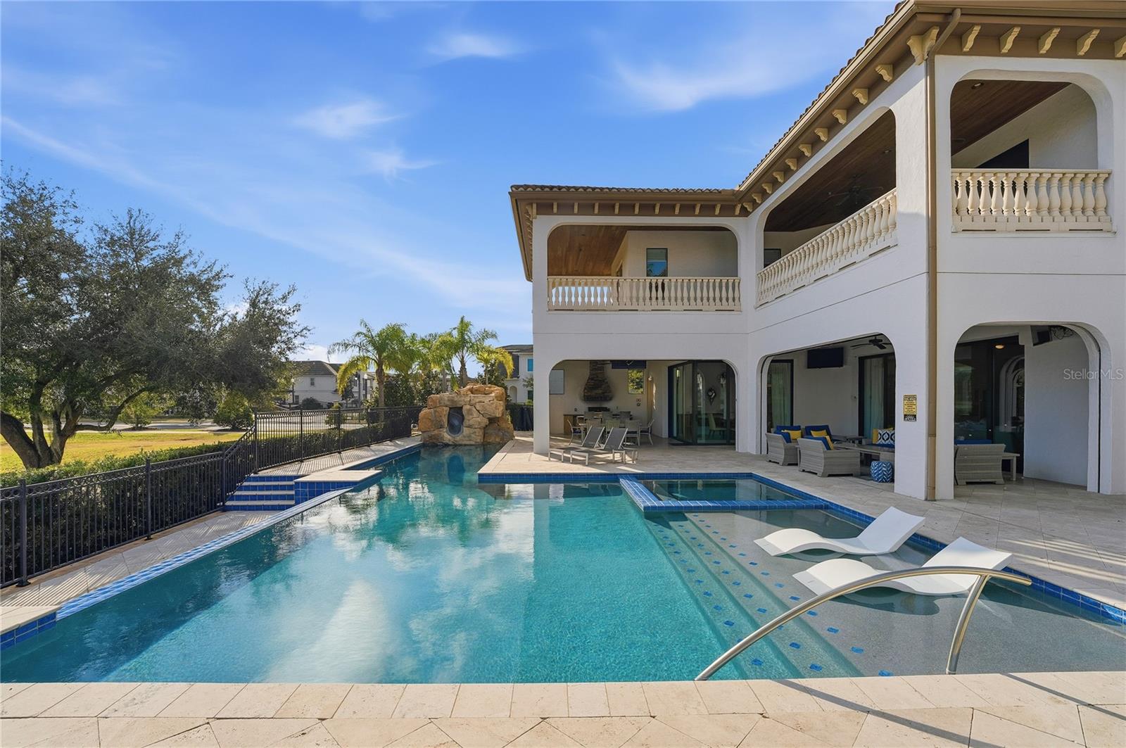 O6438655 Property Photo