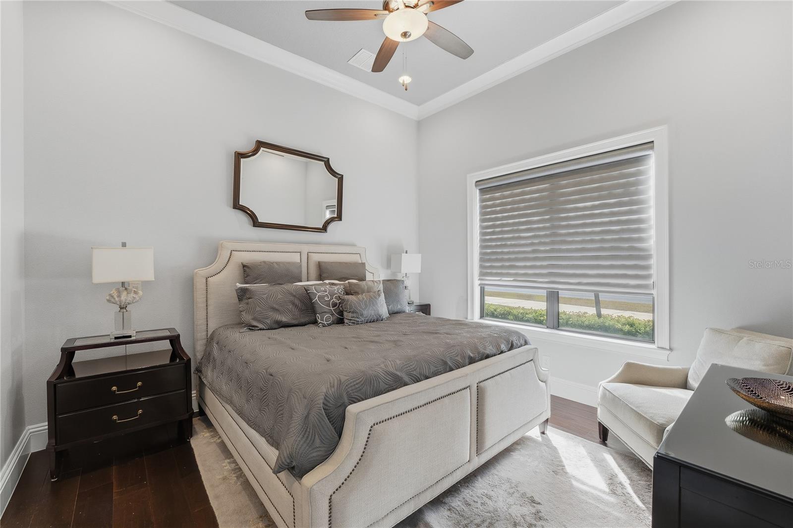 O6438655 Property Photo
