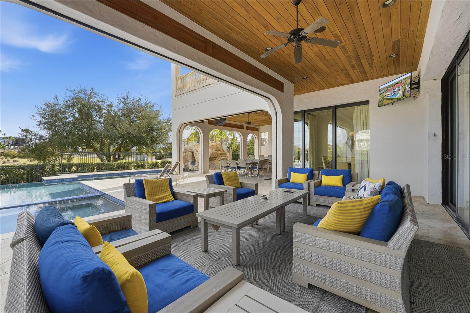 O6438655 Property Photo