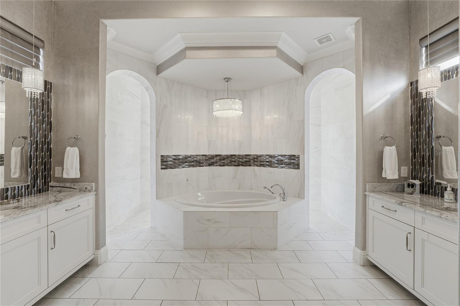 O6438655 Property Photo
