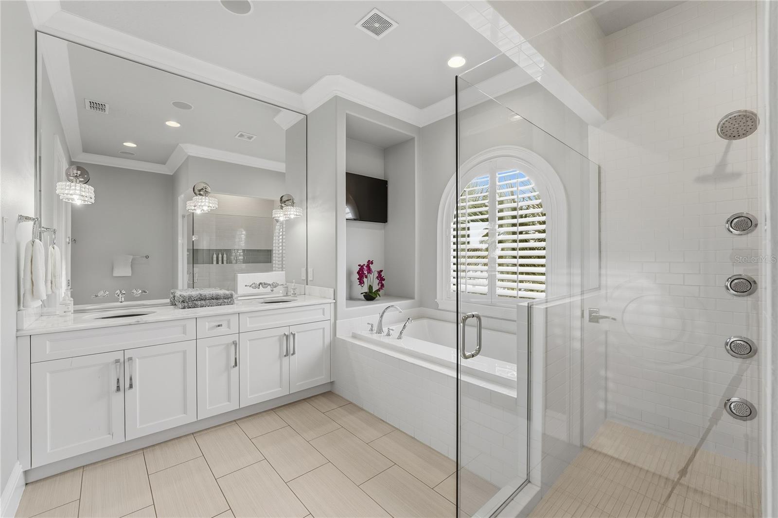 O6438655 Property Photo