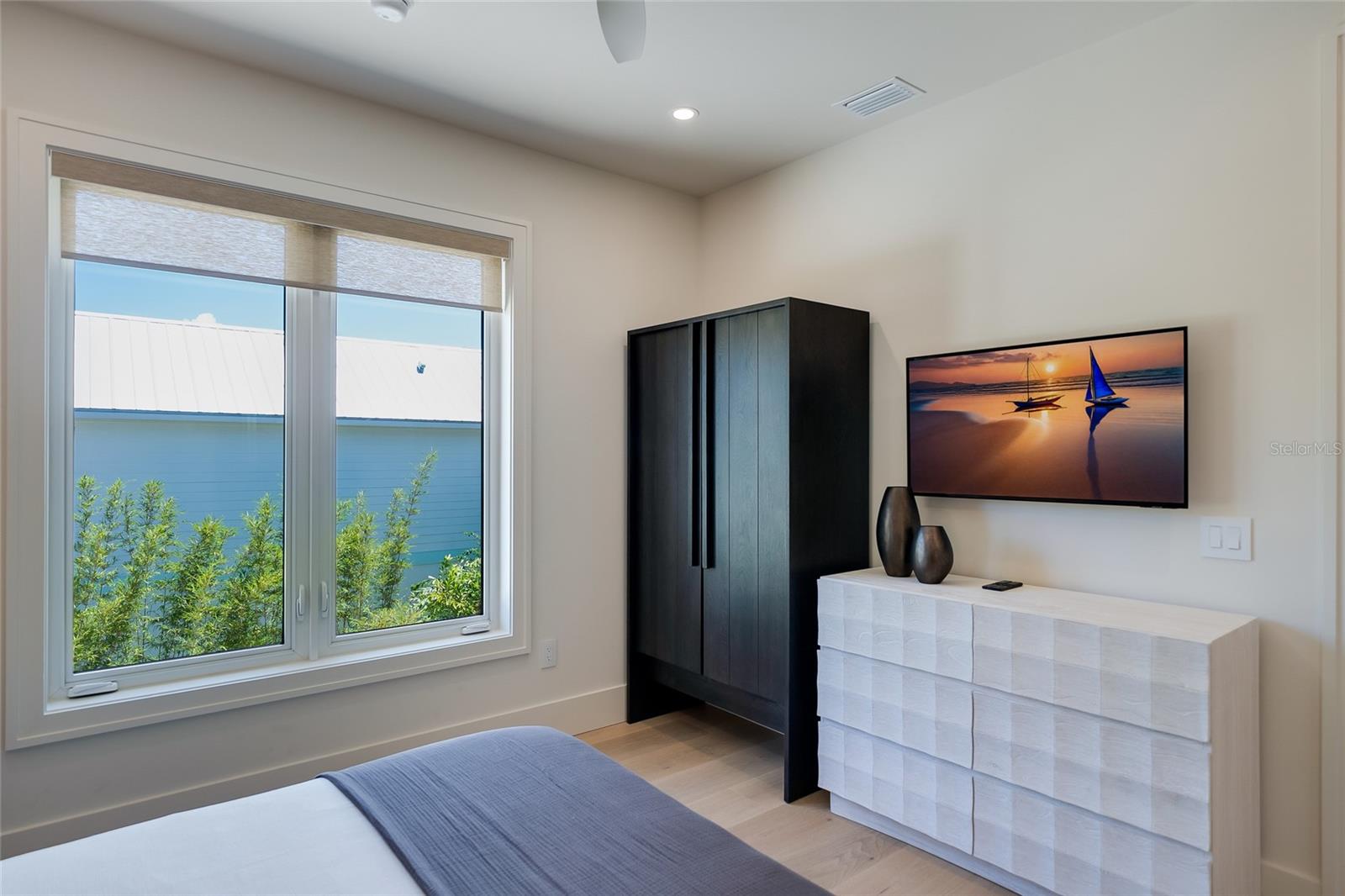 A4704981 Property Photo